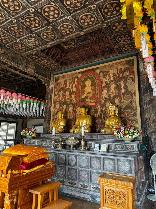 Bongjeongsa Temple hall